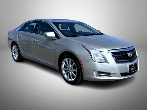 Used 2016 Cadillac XTS Luxury w/ Driver Awareness Package AWD/4WD image 3