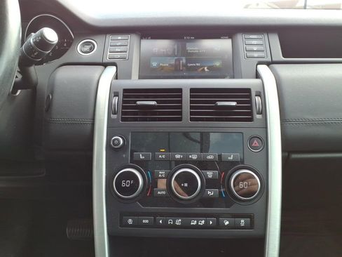 Used 2018 Land Rover Discovery Sport HSE image 21