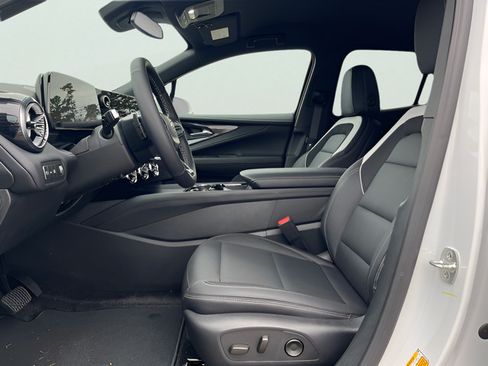 New 2025 Chevrolet Blazer EV LT AWD/4WD image 17