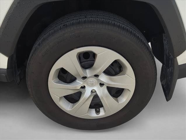 Certified 2024 Toyota RAV4 LE FWD image 8