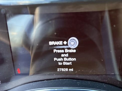 Used 2022 Jeep Grand Cherokee Limited w/ Tech Group image 14