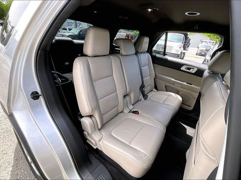 Used 2011 Ford Explorer XLT w/ 202A Rapid Spec Order Code FWD image 29