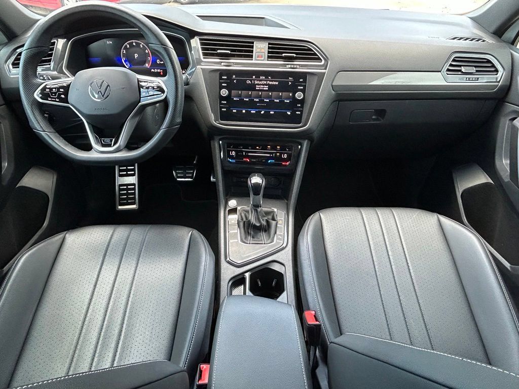 Certified 2023 Volkswagen Tiguan SE R-Line FWD image 10
