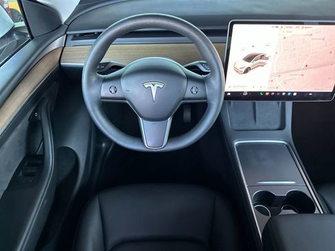 Used 2023 Tesla Model Y Long Range AWD/4WD image 15