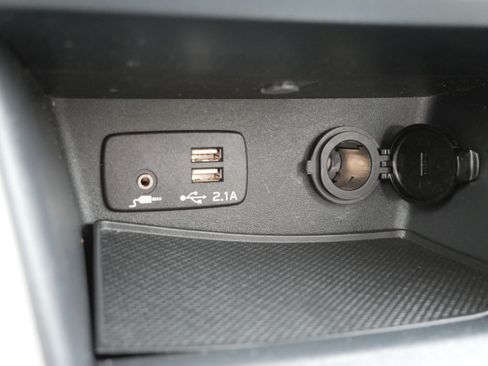 Used 2023 Subaru Forester AWD/4WD image 32