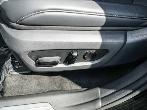 Used 2025 Lexus TX 500h AWD w/ Technology Package image 21