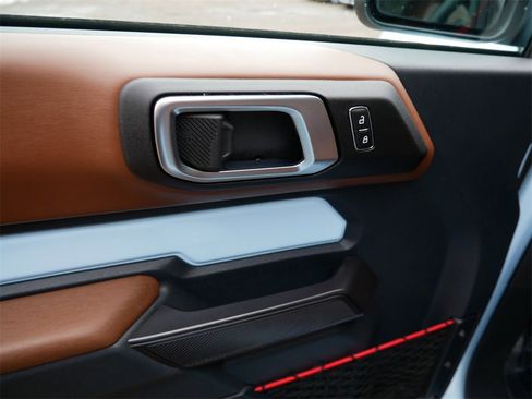 Certified 2024 Ford Bronco Heritage Edition image 12