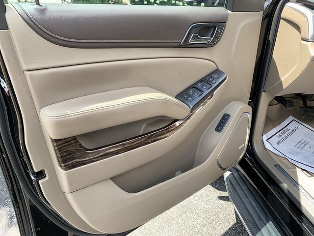 Used 2016 GMC Yukon XL SLT w/ Premium Edition AWD/4WD image 17