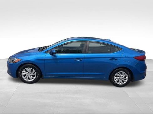Used 2017 Hyundai Elantra SE FWD image 18
