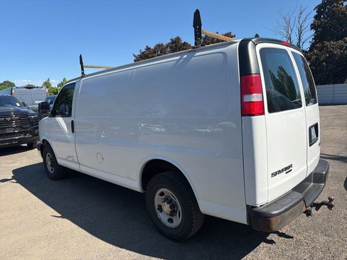 Used 2016 GMC Savana 2500 RWD image 13