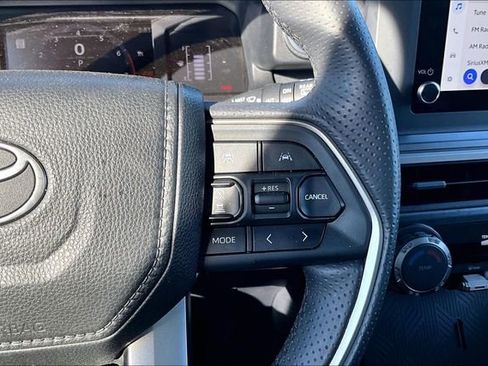 Used 2025 Toyota 4Runner SR5 image 11