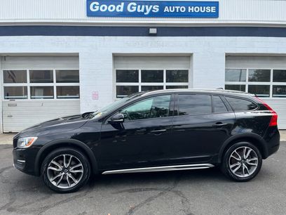 Used 2018 Volvo V60 T5 Cross Country w/ Convenience Package