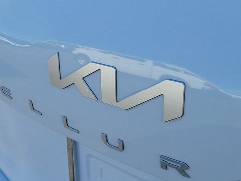 Used 2024 Kia Telluride EX FWD image 7