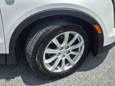 Used 2019 Cadillac XT4 Luxury w/ Cold Weather Package AWD/4WD image 3