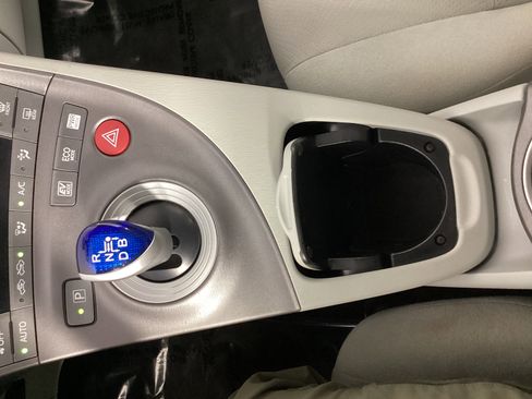 Used 2013 Toyota Prius Four image 19