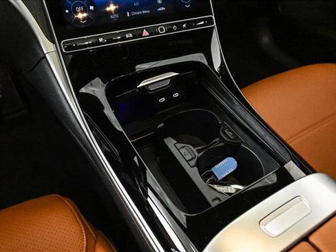 New 2026 Mercedes-Benz C 300 4MATIC Sedan image 13