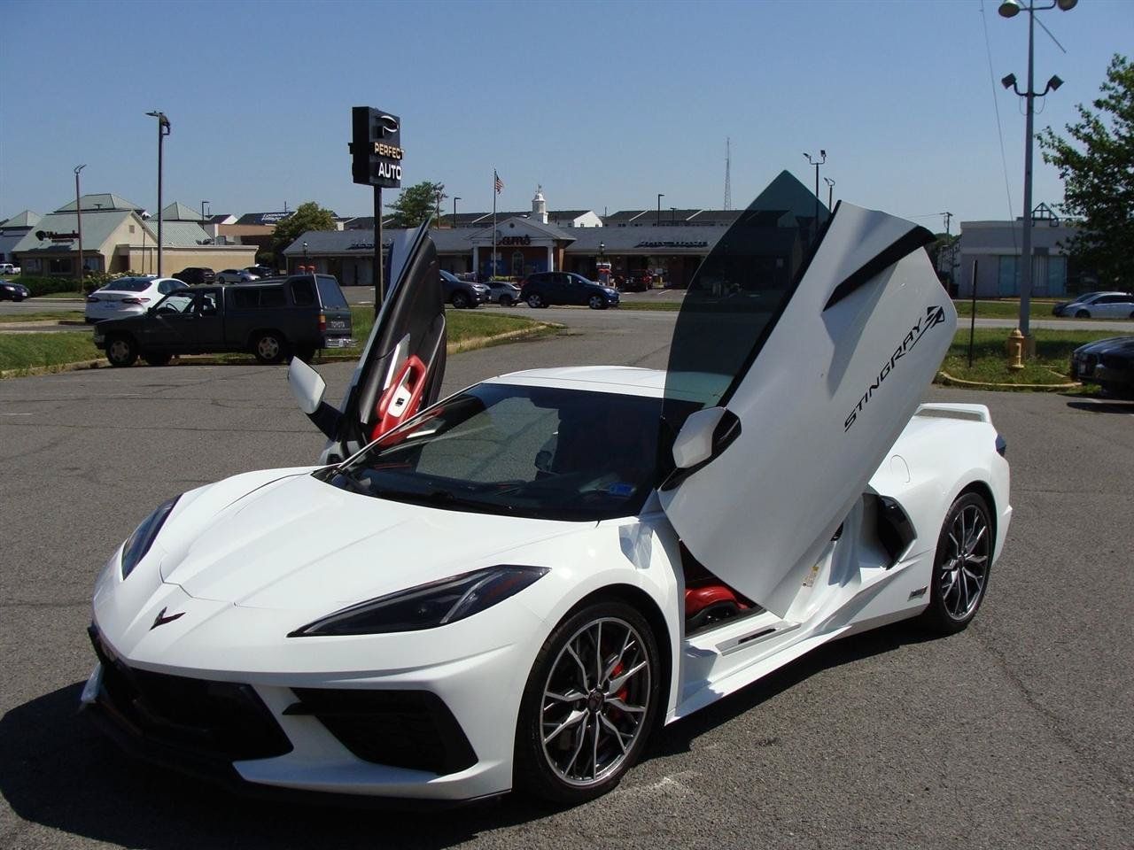 Used 2020 Chevrolet Corvette Stingray Premium Cpe w/ 3LT Preferred Equipment Group RWD image 4