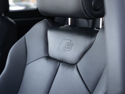 Certified 2023 Audi Q3 2.0T Premium Plus w/ Premium Plus Package image 24