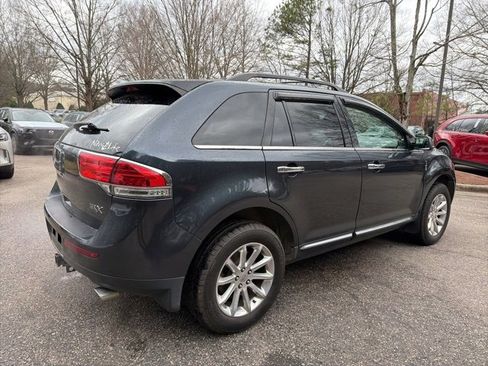 Used 2013 Lincoln MKX FWD image 6
