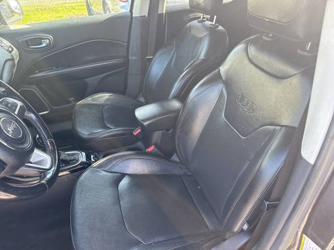 Used 2020 Jeep Compass Limited image 17