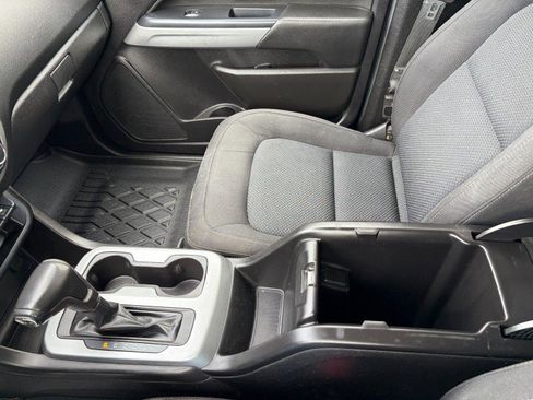 Used 2019 Chevrolet Colorado LT w/ LT Convenience Package image 17