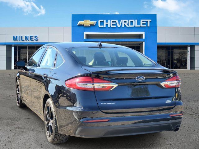 Used 2020 Ford Fusion SE w/ Equipment Group 151A FWD image 3
