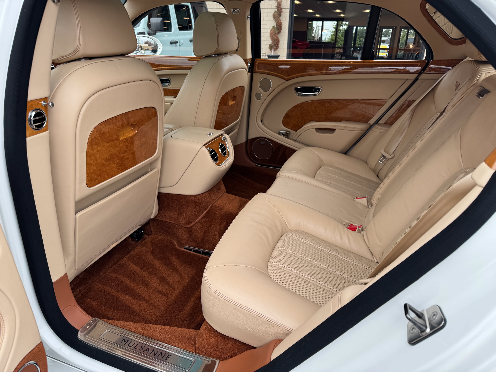 Used 2013 Bentley Mulsanne RWD image 25