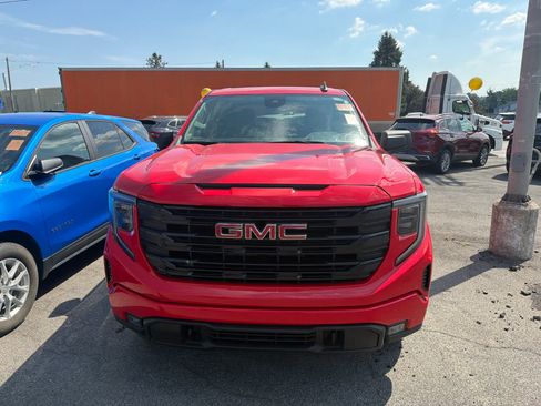 Used 2024 GMC Sierra 1500 Elevation AWD/4WD image 2