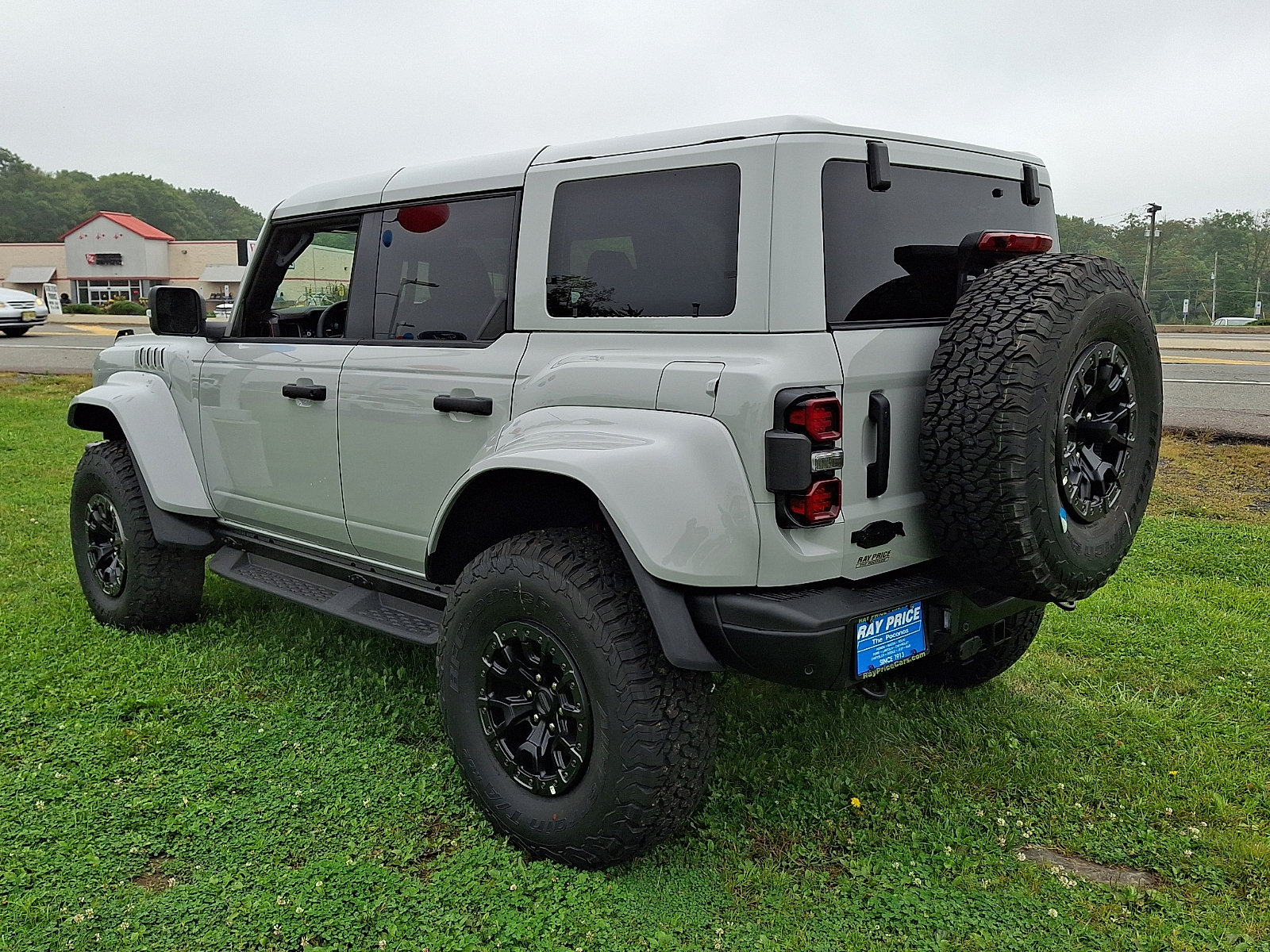 New 2026 Ford Bronco Raptor w/ Interior Carbon Fiber Pack AWD/4WD image 3