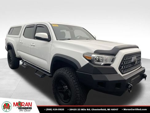 Used 2019 Toyota Tacoma TRD Off-Road AWD/4WD image 6