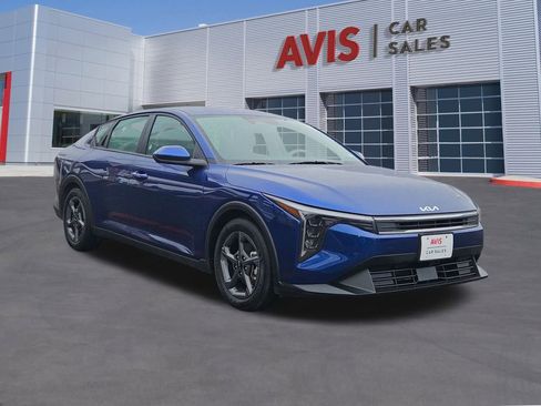 Used 2025 Kia K4 LXS image 9