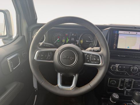 Used 2024 Jeep Wrangler High Altitude image 12