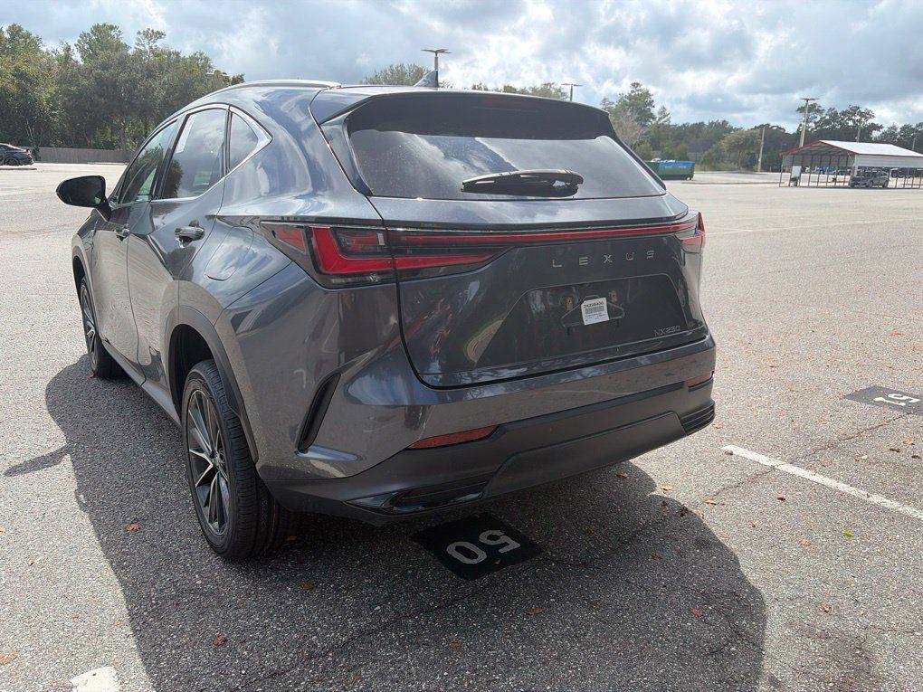 Used 2024 Lexus NX 250 FWD w/ Towing Package (2000 Lbs) image 3
