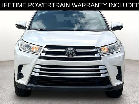 Used 2019 Toyota Highlander LE FWD image 4