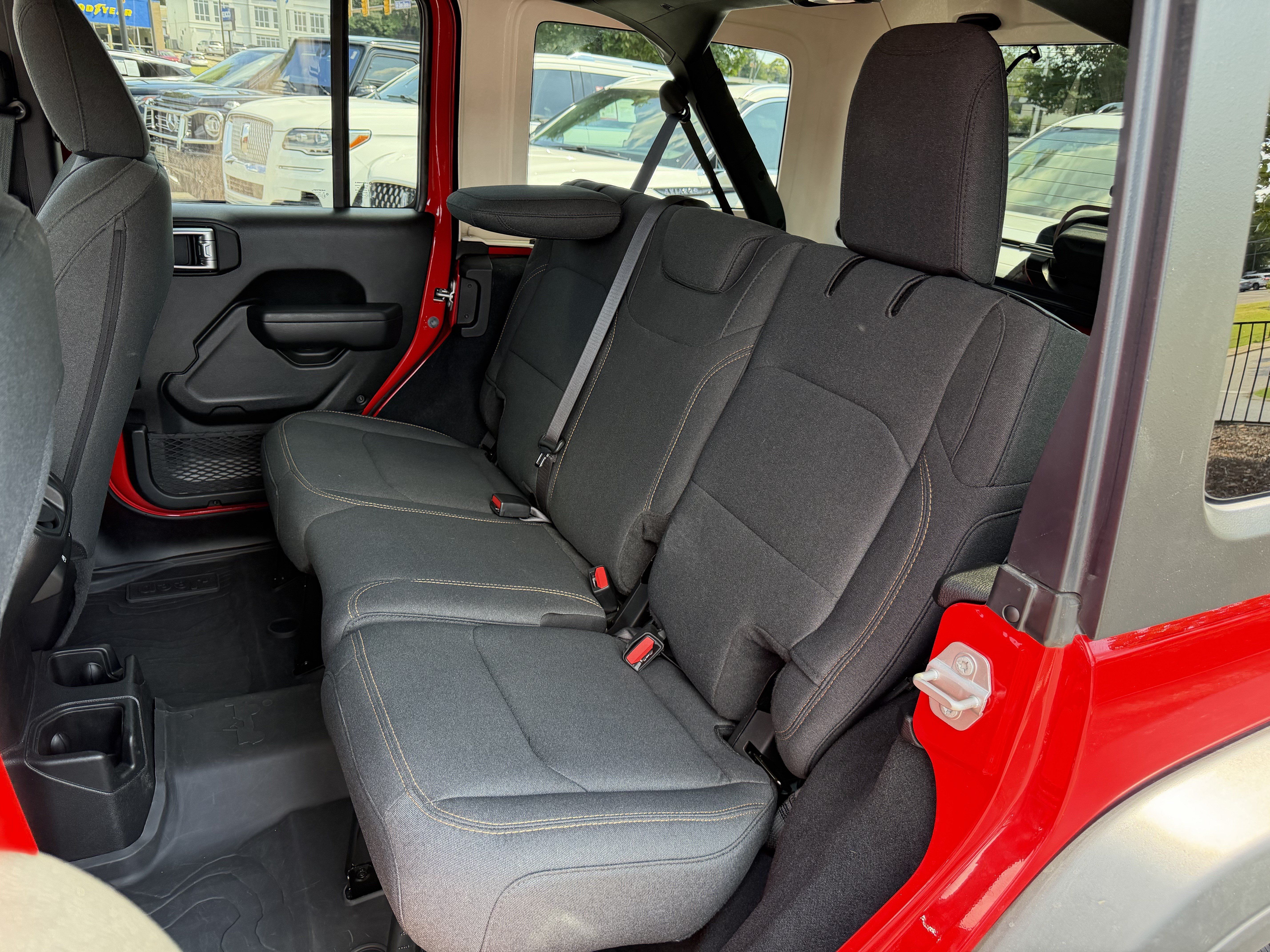 Used 2024 Jeep Wrangler Unlimited Sport AWD/4WD image 32