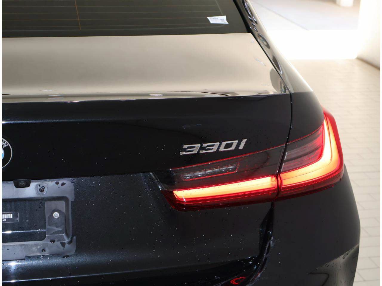 Certified 2023 BMW 330i Sedan w/ Convenience Package RWD image 7