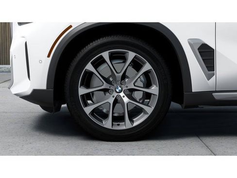 New 2026 BMW X5 sDrive40i w/ Premium Package image 7