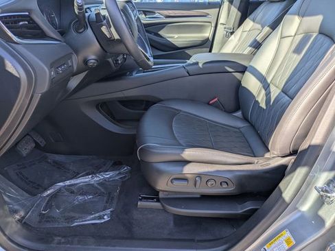 Used 2023 Buick Enclave Avenir w/ Avenir Technology Package FWD image 13