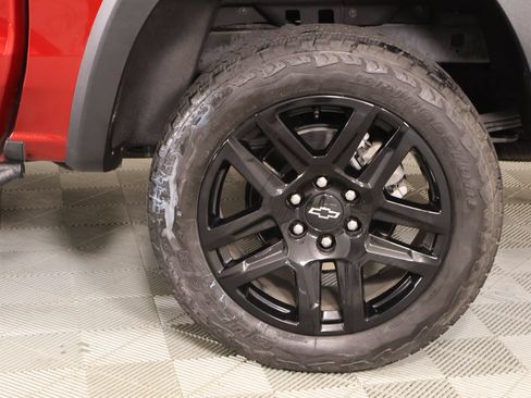 Used 2024 Chevrolet Colorado Z71 w/ Advanced Trailering Package AWD/4WD image 18
