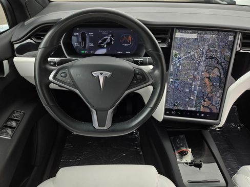 Used 2018 Tesla Model X 100D AWD/4WD image 16