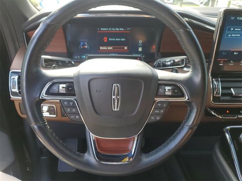 Certified 2023 Lincoln Navigator L Reserve image 23