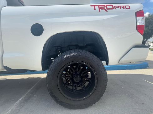 Used 2014 Toyota Tundra SR5 AWD/4WD image 16