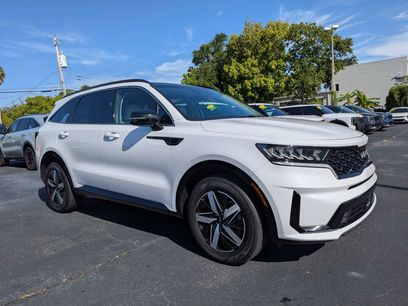 Certified 2022 Kia Sorento EX w/ Panoramic Sunroof Package