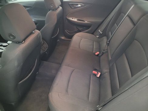 Used 2019 Chevrolet Malibu LT image 18