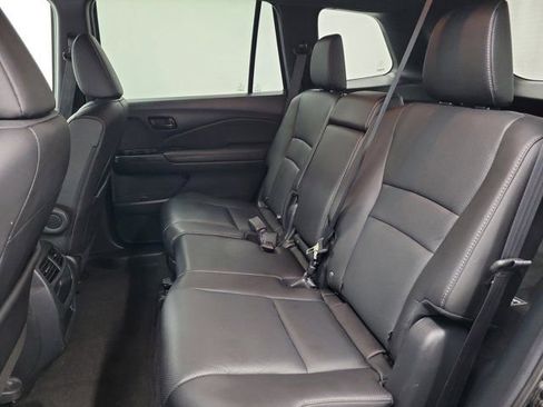 Used 2023 Honda Passport EX-L image 11