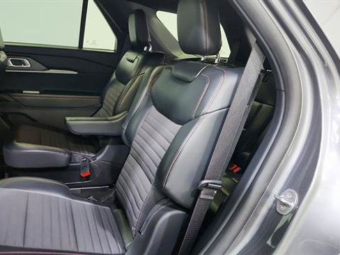 Used 2025 Ford Explorer ST-Line AWD/4WD image 22