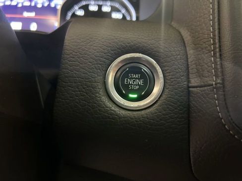Used 2021 GMC Yukon XL Denali w/ Denali Premium Package RWD image 16