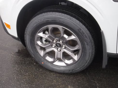 Used 2022 Ford Maverick XLT image 7