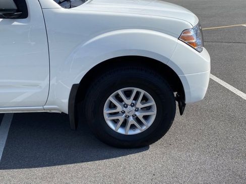 Used 2019 Nissan Frontier SV image 10