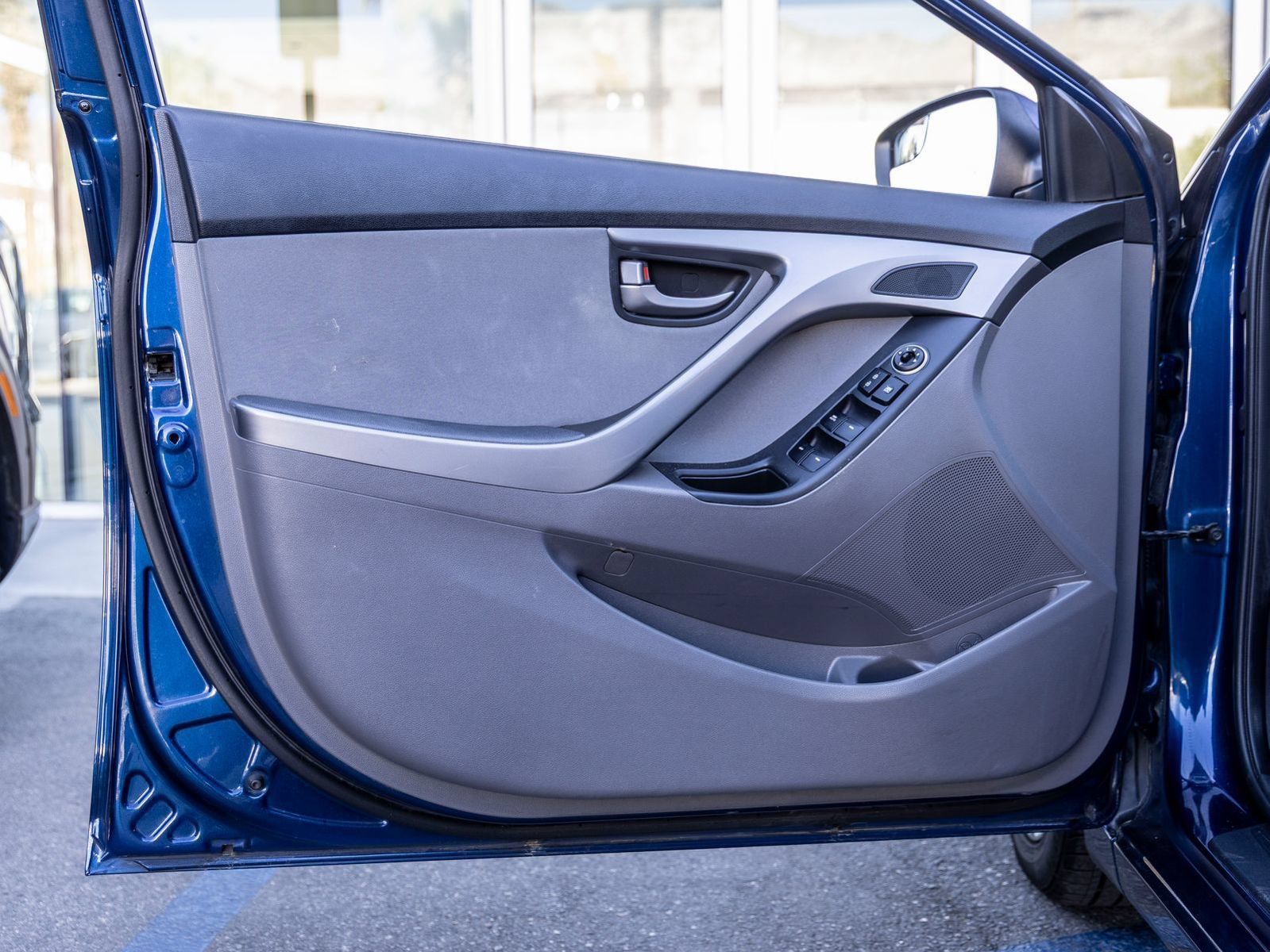 Used 2016 Hyundai Elantra SE w/ Option Group 02 FWD image 7